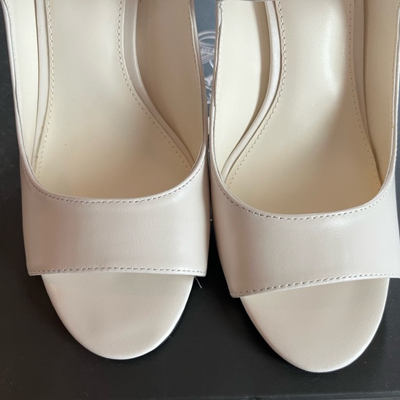 NEW! Vince Camuto Leather Coconut Cream Heels Designer Women’s Size 7.5 - Picture 14 of 16